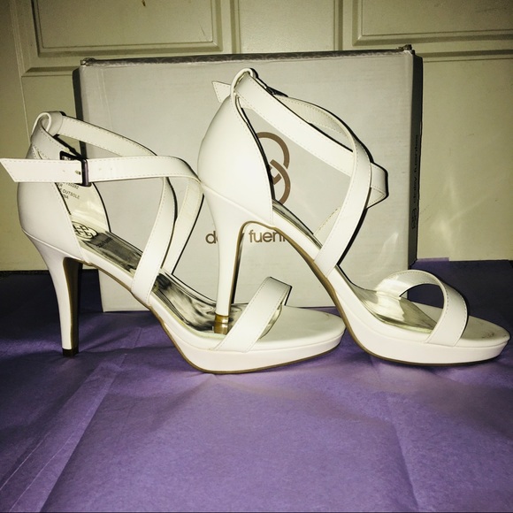 Daisy Fuentes heels - Picture 3 of 5